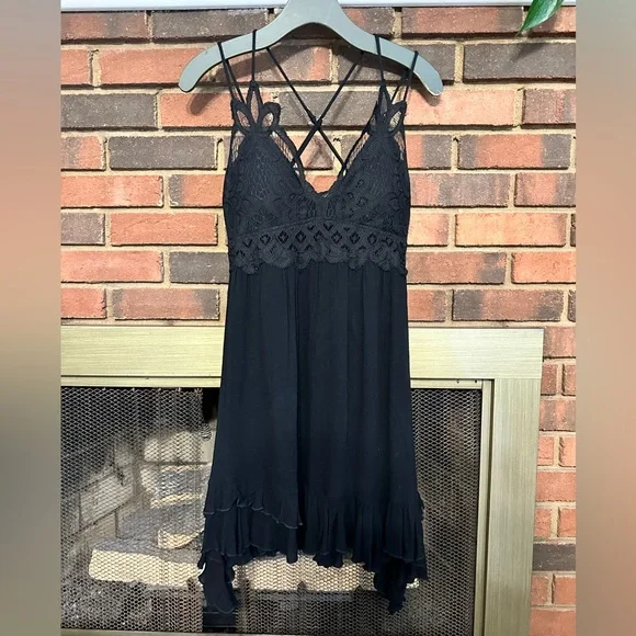 🛍️ La Miel gorgeous lace dress - Picture 1 of 11